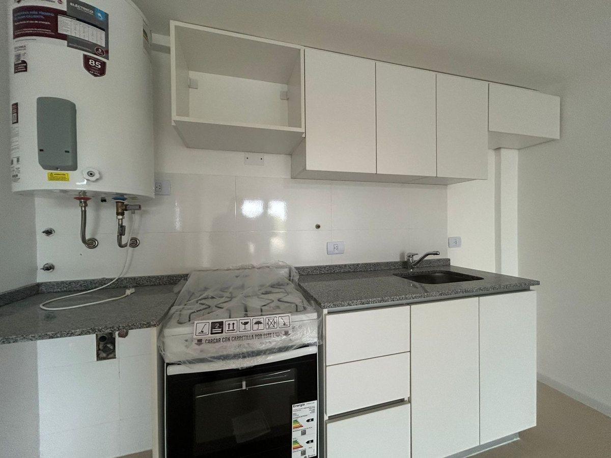 Foto de VENTA DEPTO 3 AMB. C/BALCÓN Y COCHERA - ITUZAINGÓ, imagen 3