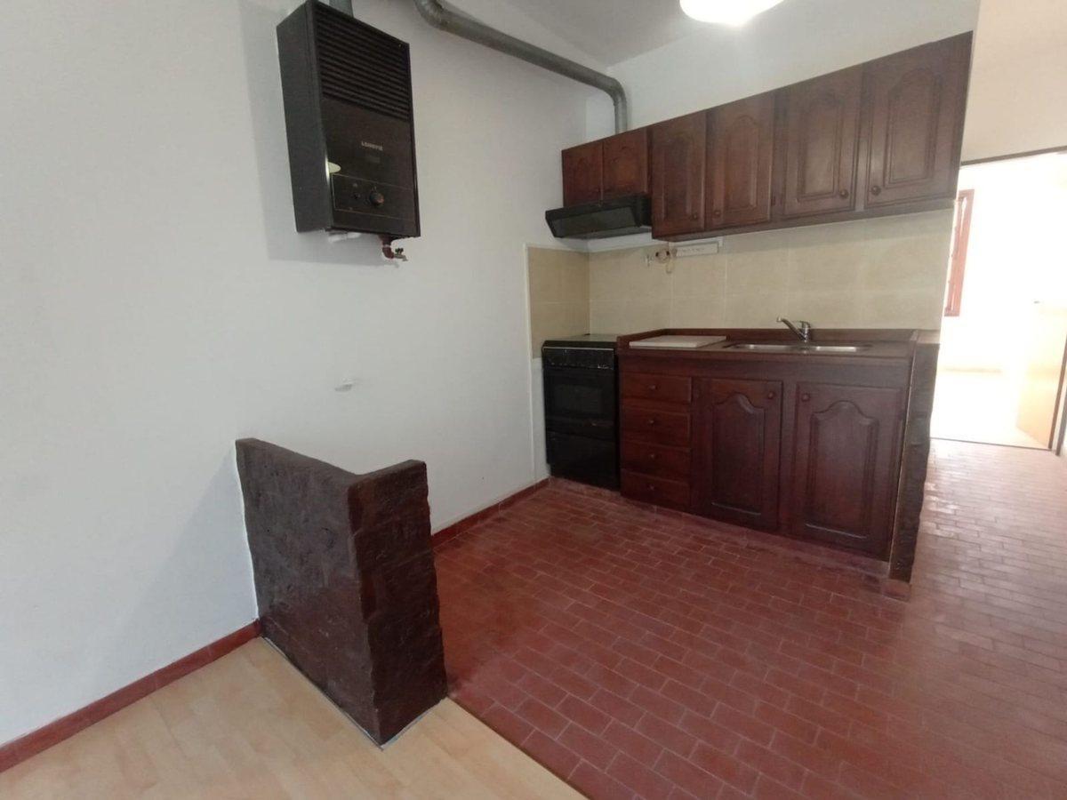 Foto de VENTA DEPARTAMENTO 2 AMB FRENTE MORON CENTRO, imagen 5