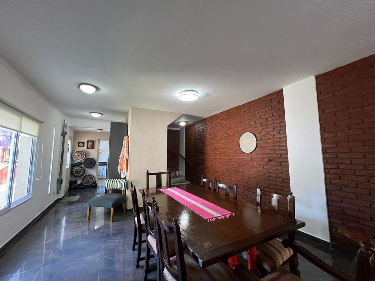 Foto de VENTA CASA 4 AMB. C/ GARAGE - ITUZAINGO, imagen 4
