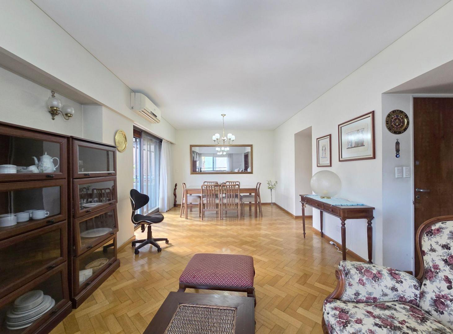 Foto de VENTA DEPARTAMENTO 4 AMB CON BALCON Y COCHERA, imagen 3