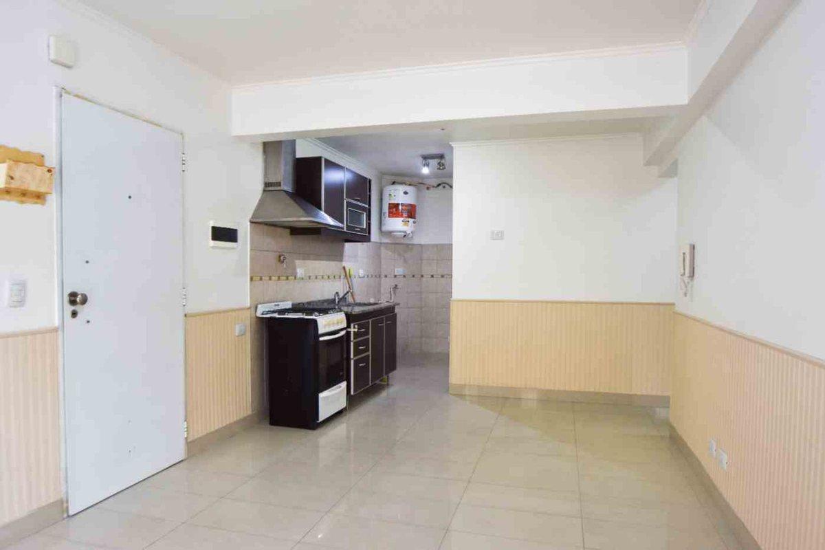 Foto de VENTA DEPARTAMENTO 2 AMBIENTES EN MORON. BALCON, imagen 1