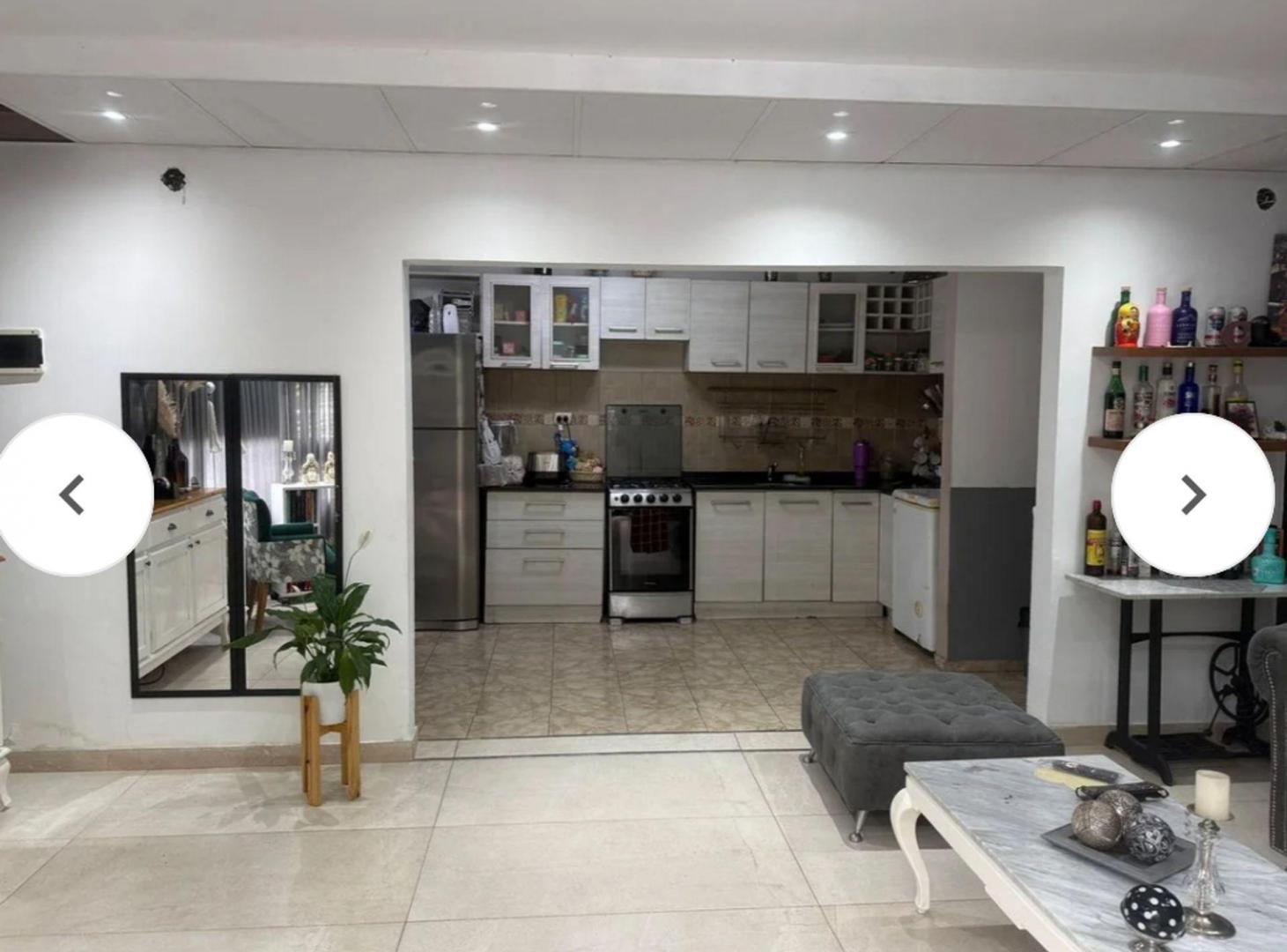 Foto de VENTA CASA 4 AMBIENTES MORON CON LOCAL, imagen 2