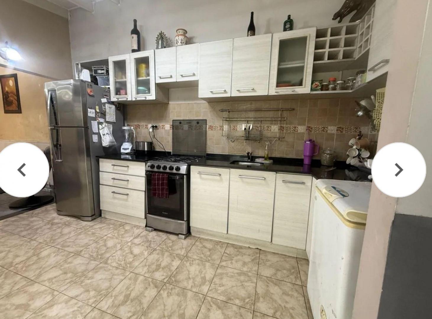 Foto de VENTA CASA 4 AMBIENTES MORON CON LOCAL, imagen 1
