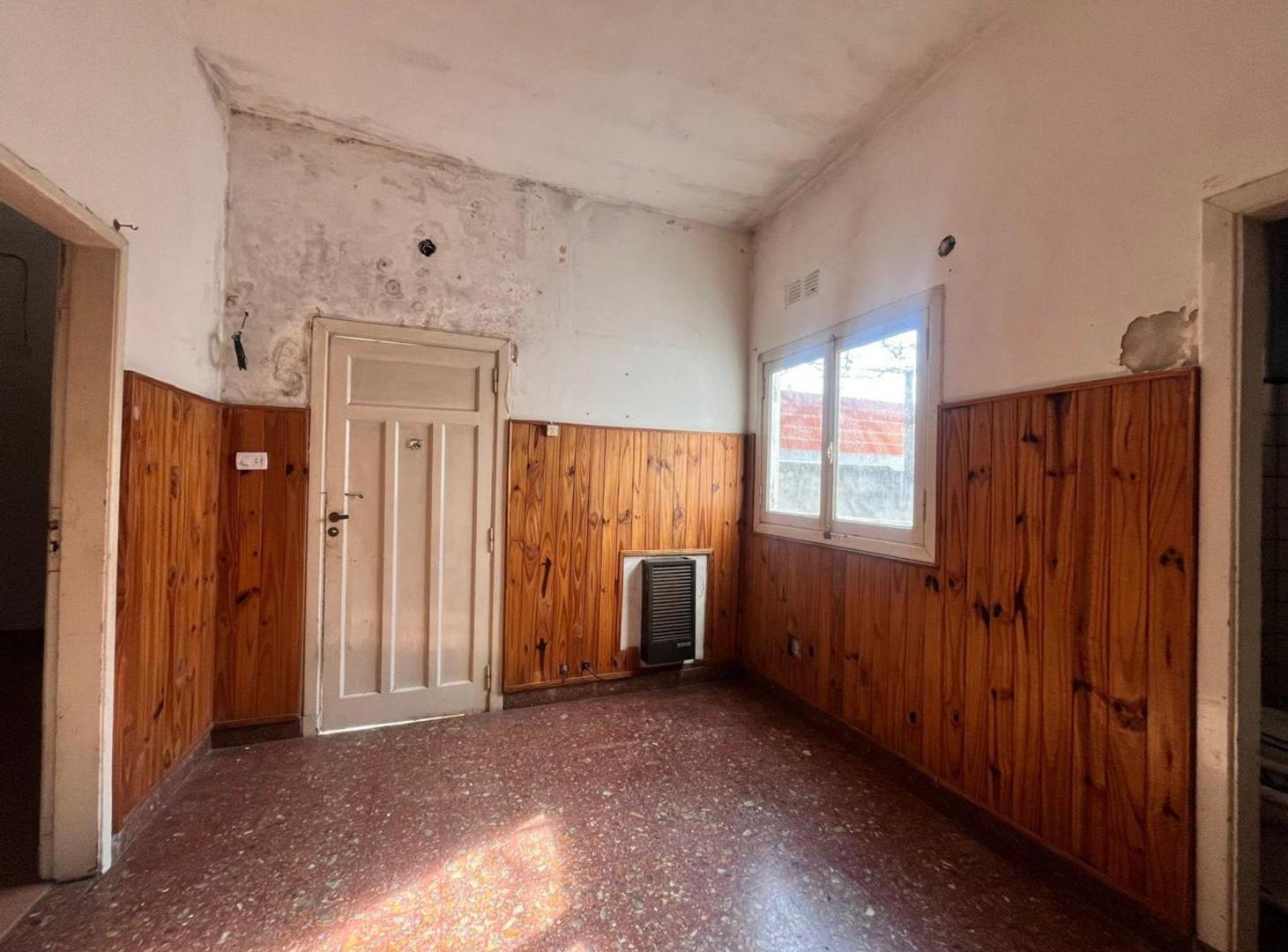 Foto de VENTA 2 CASAS EN LOTE 300 MTS CON COCHERA PALOMAR, imagen 2