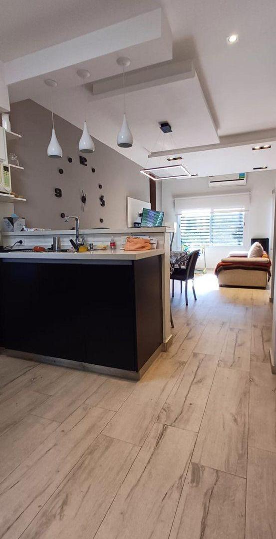 Foto de VENTA CASA 4 AMBIENTES VILLA LUZURIAGA PERMUTA, imagen 3