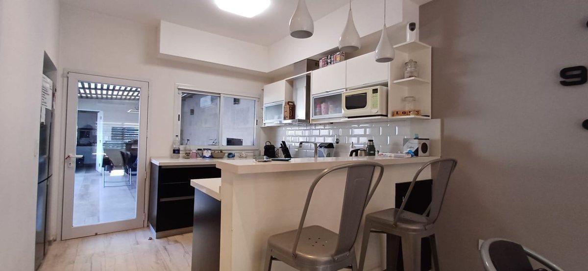 Foto de VENTA CASA 4 AMBIENTES VILLA LUZURIAGA PERMUTA, imagen 1