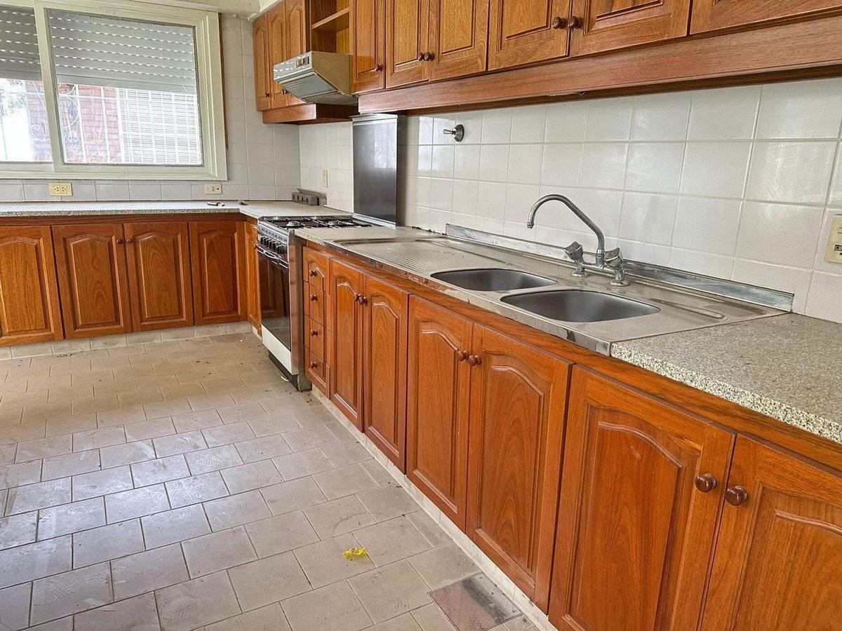 Foto de VENTA CASA QUINTA 4 AMB INVERSOR PILAR GRAN LOTE, imagen 2