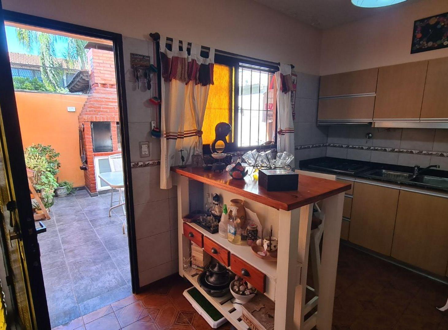 Foto de VENTA DUPLEX 3 AMB PATIO COCHERA MORON, imagen 4