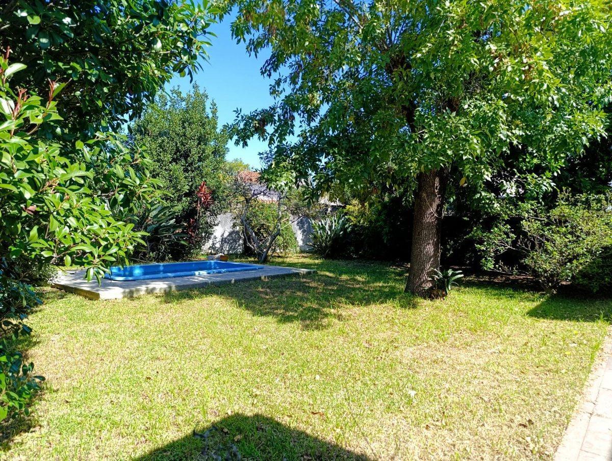 Foto de VENTA CASA 6 AMBIENTES C PARQUE Y COCHERA HAEDO, imagen 2