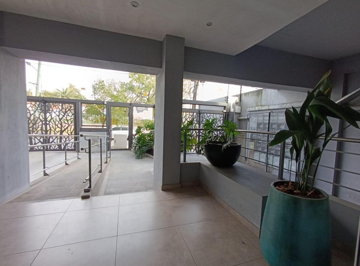 Foto de VENTA DTO 3 AMB. C/ COCHERA Y BAULERA MORON, imagen 4