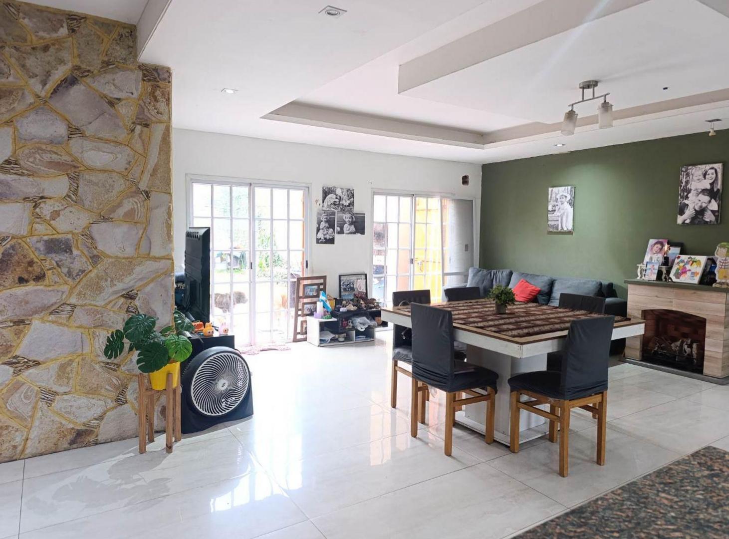 Foto de Casa en Venta 3 ambientes Villa Luzuriaga Patio, imagen 3