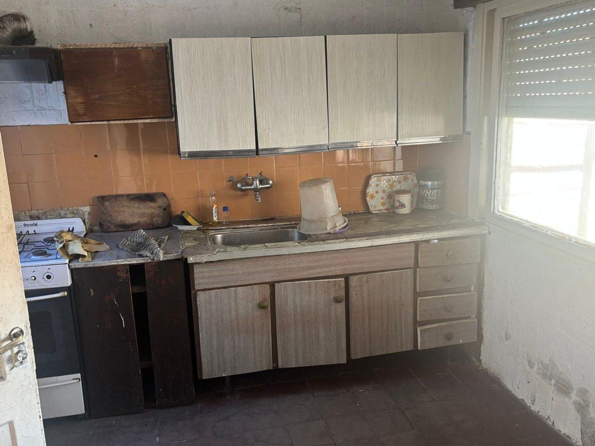 Foto de VENTA CASA 4 AMBIENTES EN MORON A REFACCIONAR, imagen 5