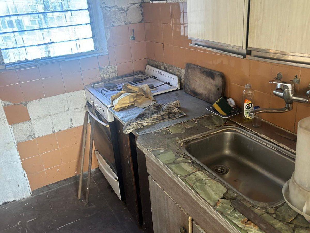 Foto de VENTA CASA 4 AMBIENTES EN MORON A REFACCIONAR, imagen 4