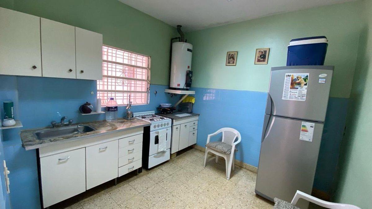 Foto de VENTA CASA 3 AMB PARQUE / COCH AP. CRED. - MERLO, imagen 3