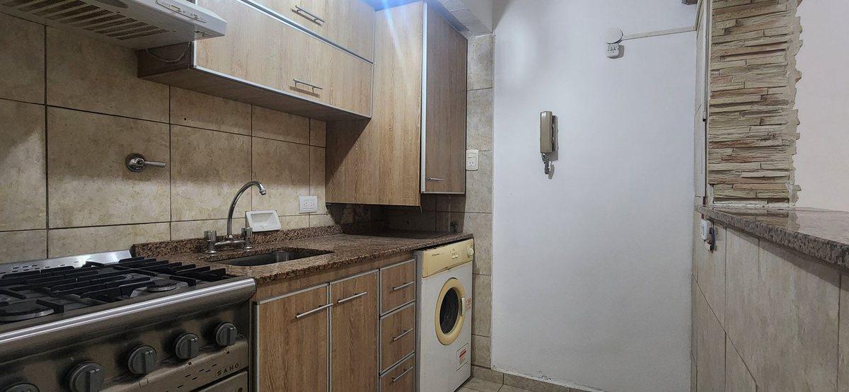 Foto de VENTA DEPTO 2 AMB CASTELAR APTO CREDITO C/COCHERA, imagen 2
