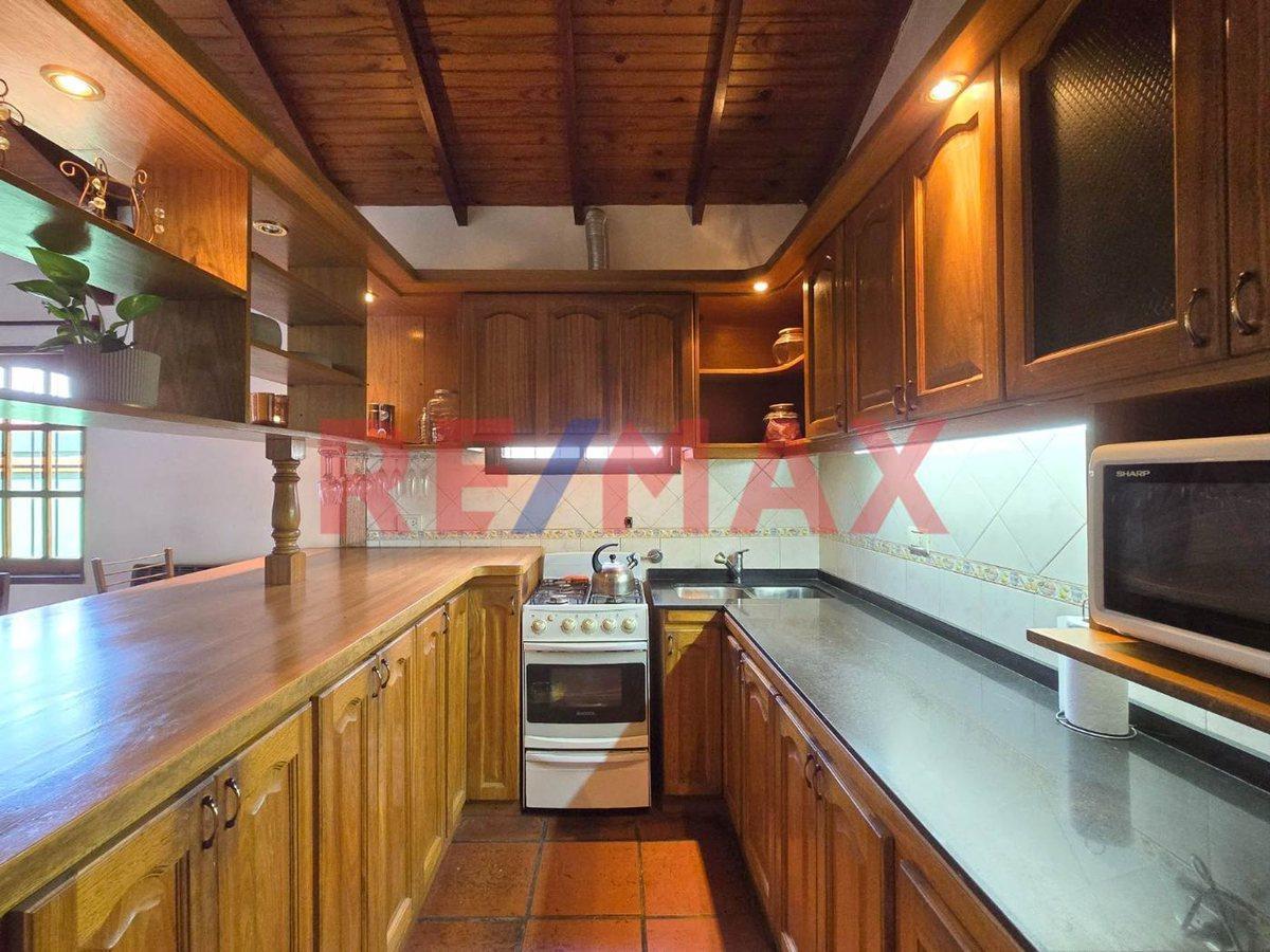 Foto de VENTA CASA 3 AMB + DEPTO 3 AMB Y LOCAL CASTELAR, imagen 1