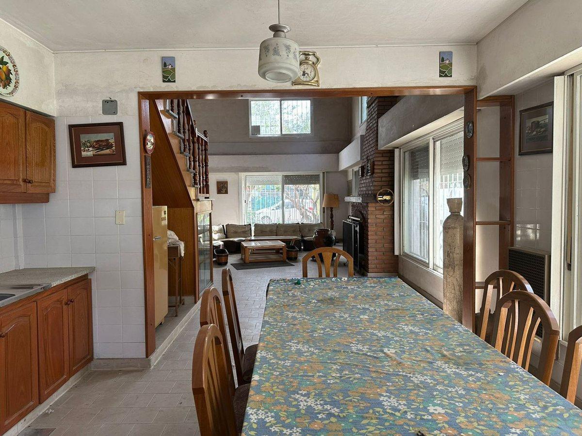 Foto de VENTA CASA QUINTA 4 AMB INVERSOR PILAR GRAN LOTE, imagen 1