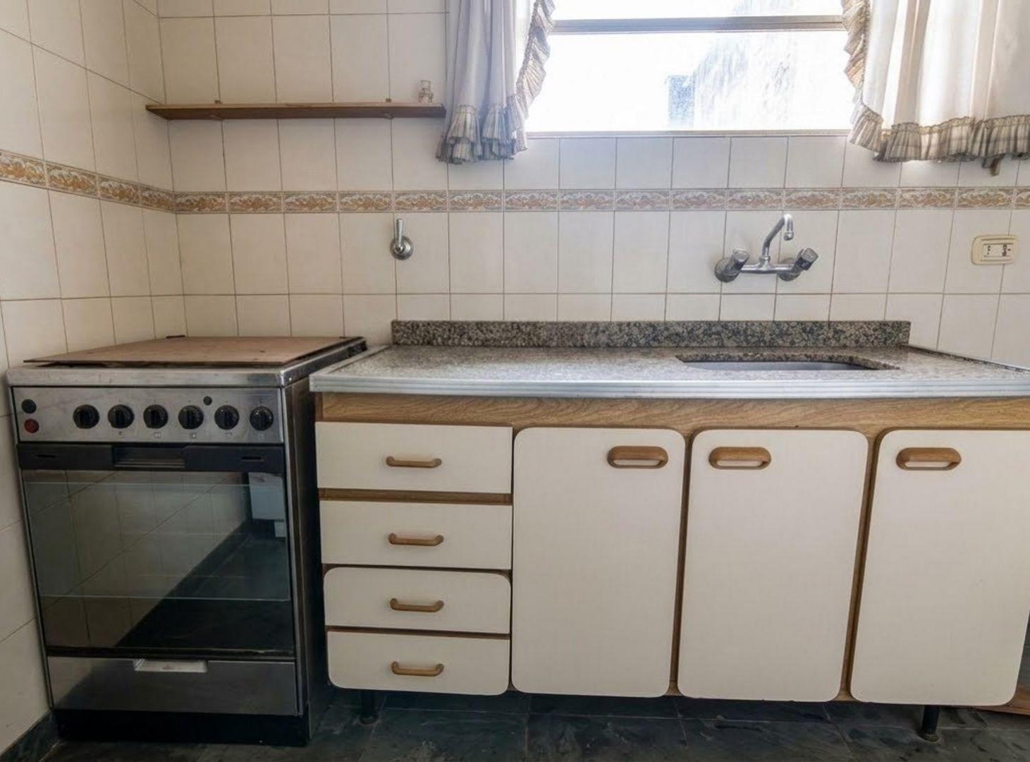 Foto de DEPARTAMENTO 2 AMBIENTE ALMAGRO EN VENTA, imagen 2