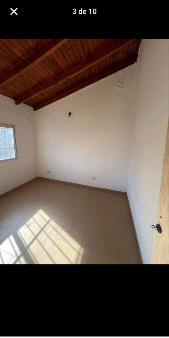 Foto de VENTA DE PH INTERNO A 20 MTS DE RUTA 23 MORENO, imagen 3