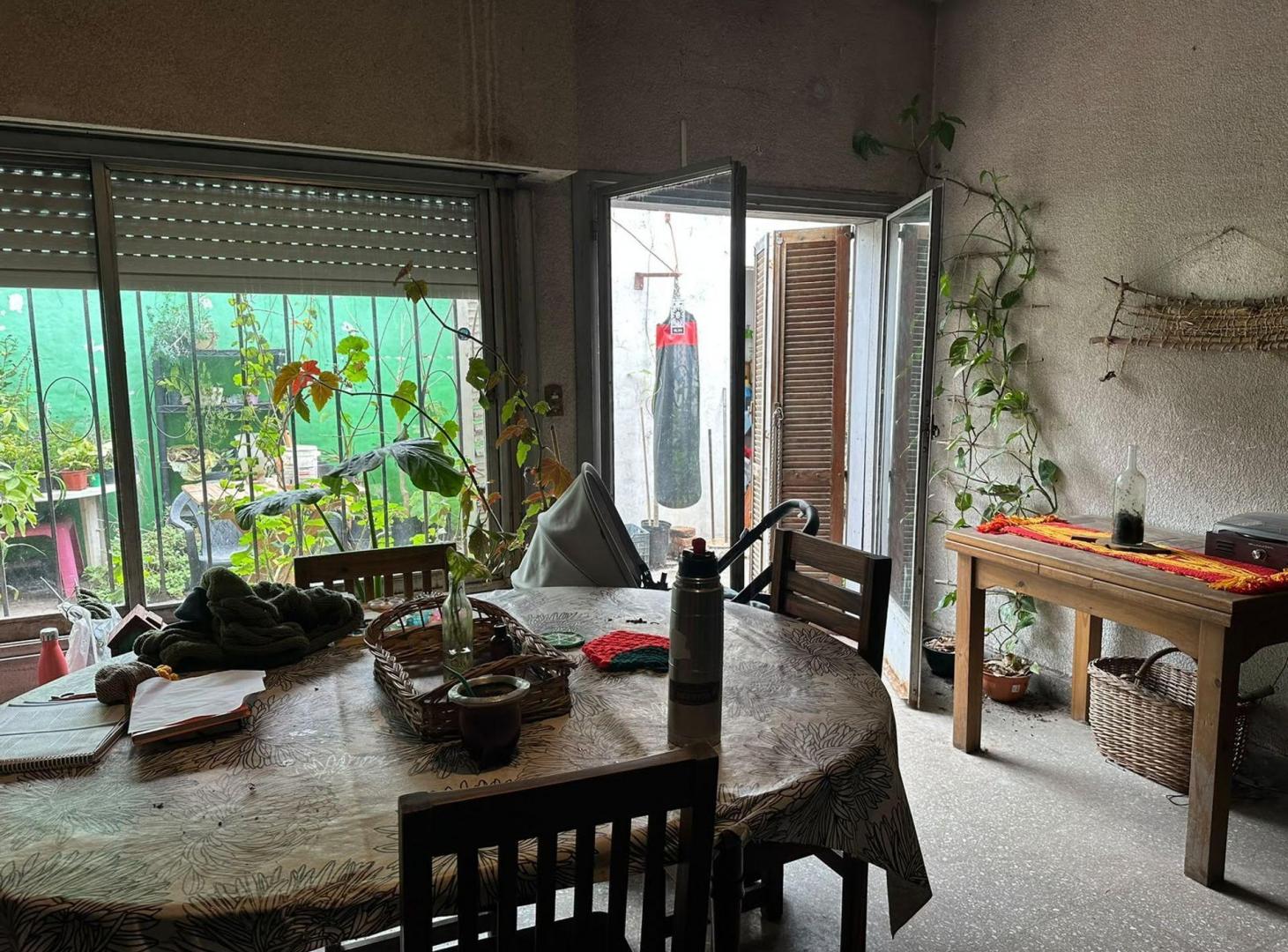 Foto de VENTA CASA 5 AMB A REMODELAR CASTELAR SUR APTOCRED, imagen 2