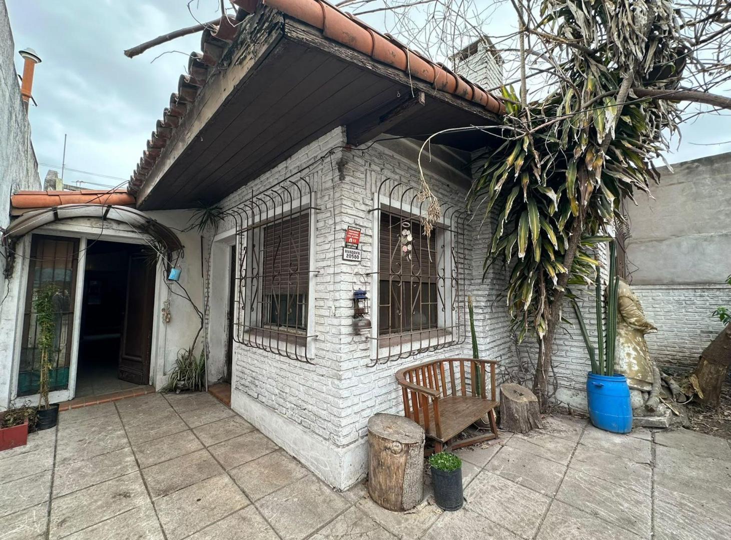 Foto de VENTA CASA 5 AMB A REMODELAR CASTELAR SUR APTOCRED, imagen 4