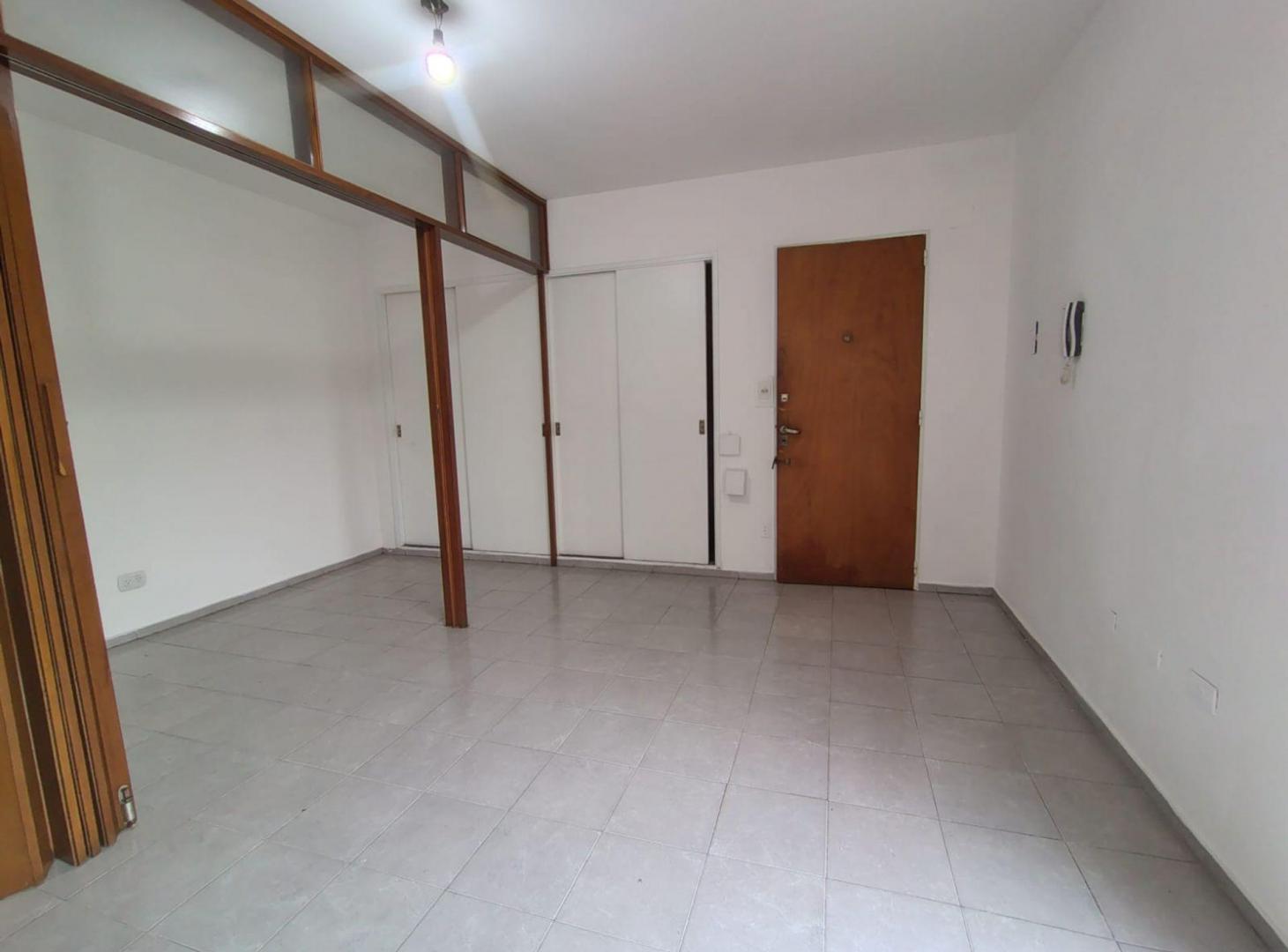 Foto de ALQUILER DEPARTAMENTO 2 AMBIENTES CENTRO MORON, imagen 5