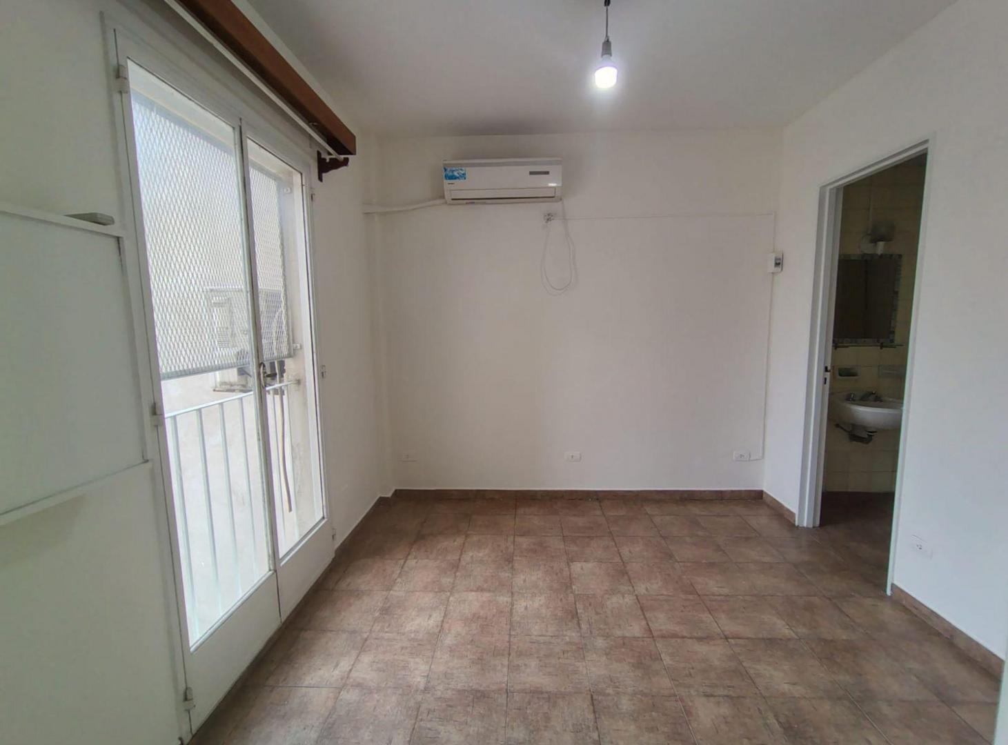 Foto de ALQUILER DEPARTAMENTO 2 AMBIENTES CENTRO MORON, imagen 4