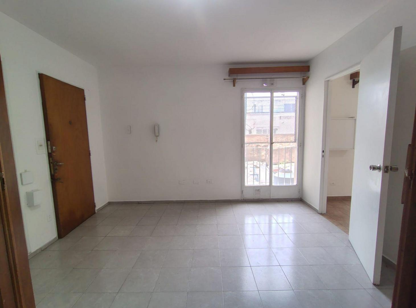 Foto de ALQUILER DEPARTAMENTO 2 AMBIENTES CENTRO MORON, imagen 2