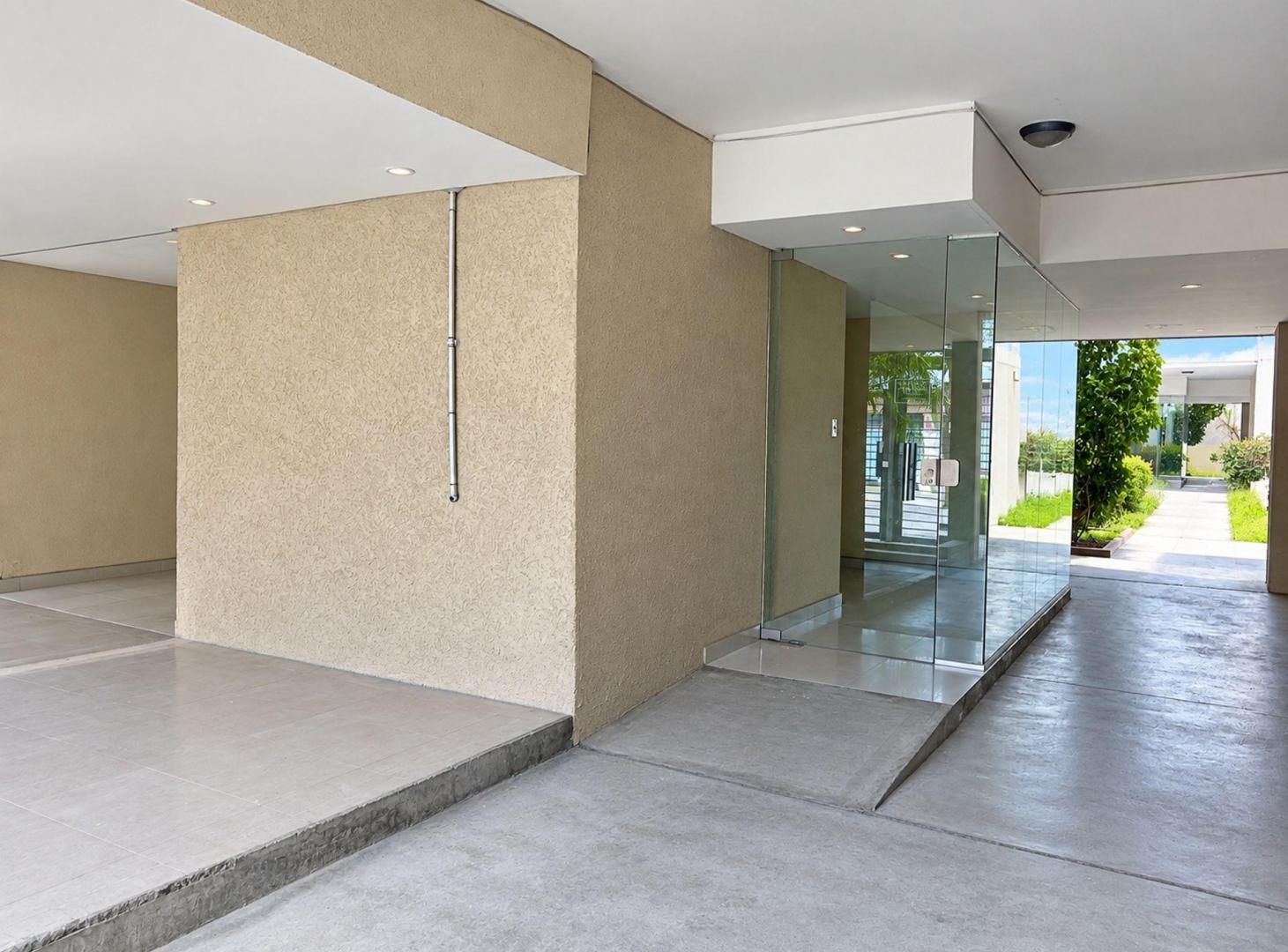 Foto de VENTA DEPARTAMENTO 2 AMB - CASTELAR CON COCHERA, imagen 2