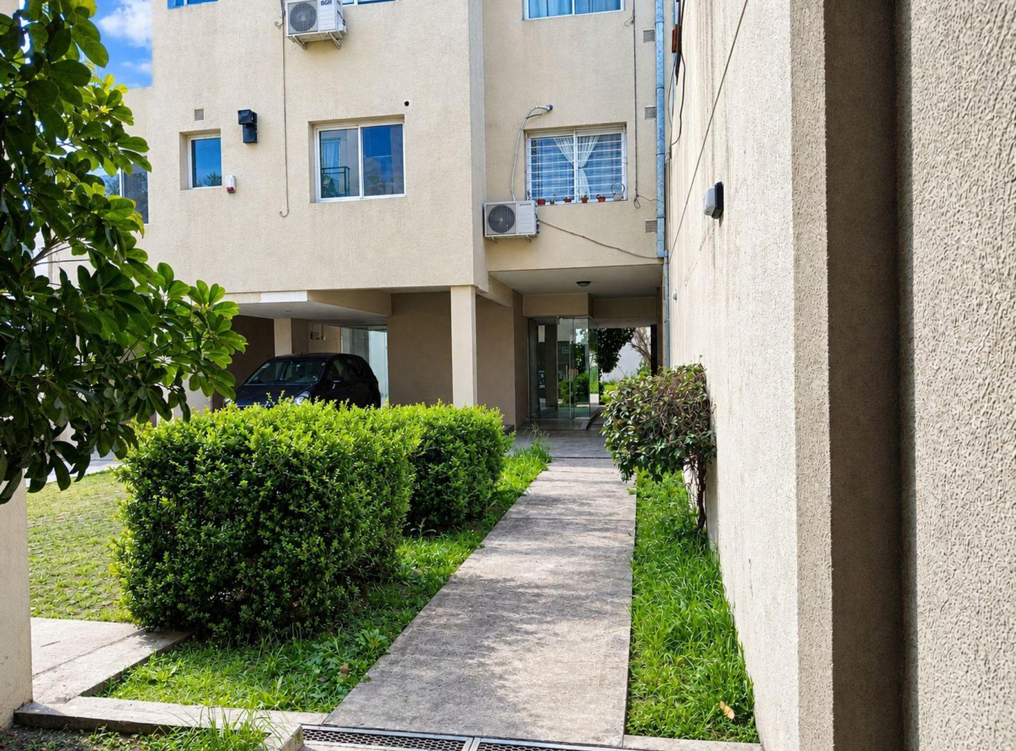 Foto de VENTA DEPARTAMENTO 2 AMB - CASTELAR CON COCHERA, imagen 1