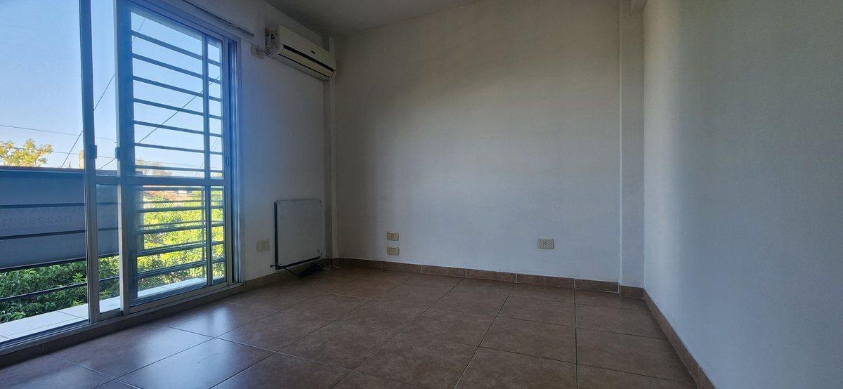 Foto de VENTA DEPTO 2 AMBIENTES CASTELAR APTO CREDITO, imagen 4