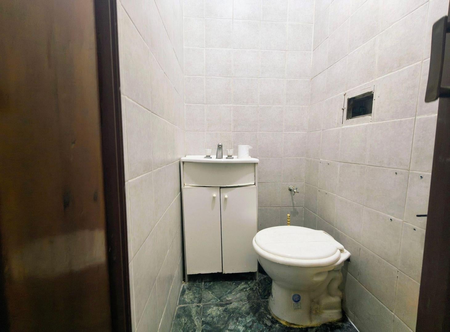 Foto de GRAN OPORTUNIDAD: LOCAL COMERCIAL EN PADUA, imagen 2