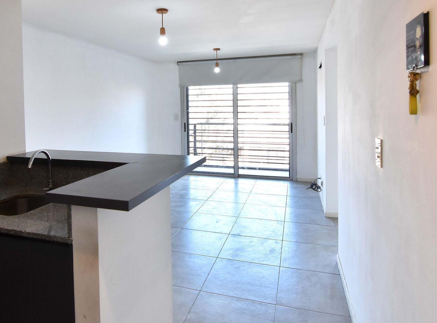 Foto de ALQUILER DPTO 2 AMBS CASTELAR FRENTE BALCON, imagen 4