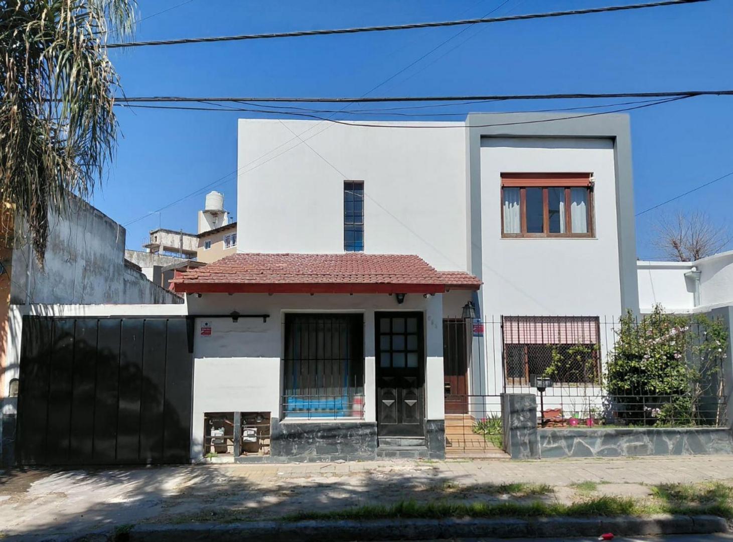 Foto de VENTA CASA 5 AMBIENTES RAMOS MEJIA PATIO, COCHERA, imagen 3