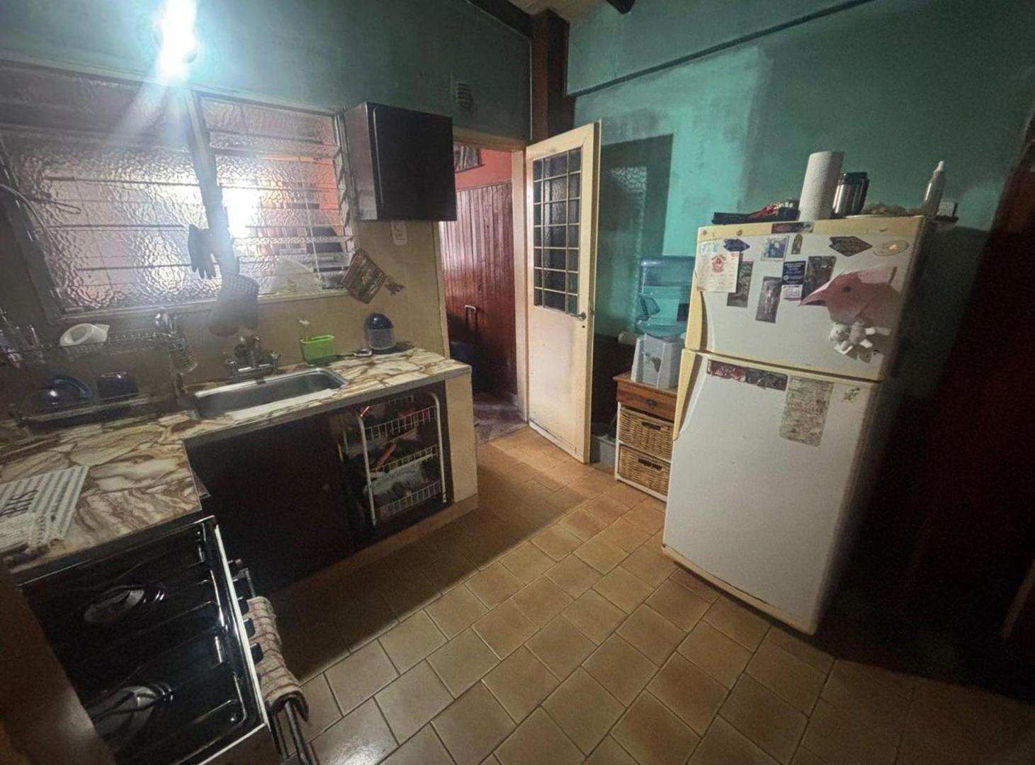 Foto de VENTA CASA 3 AMB CON PILETA EN PONTEVEDRA, imagen 3