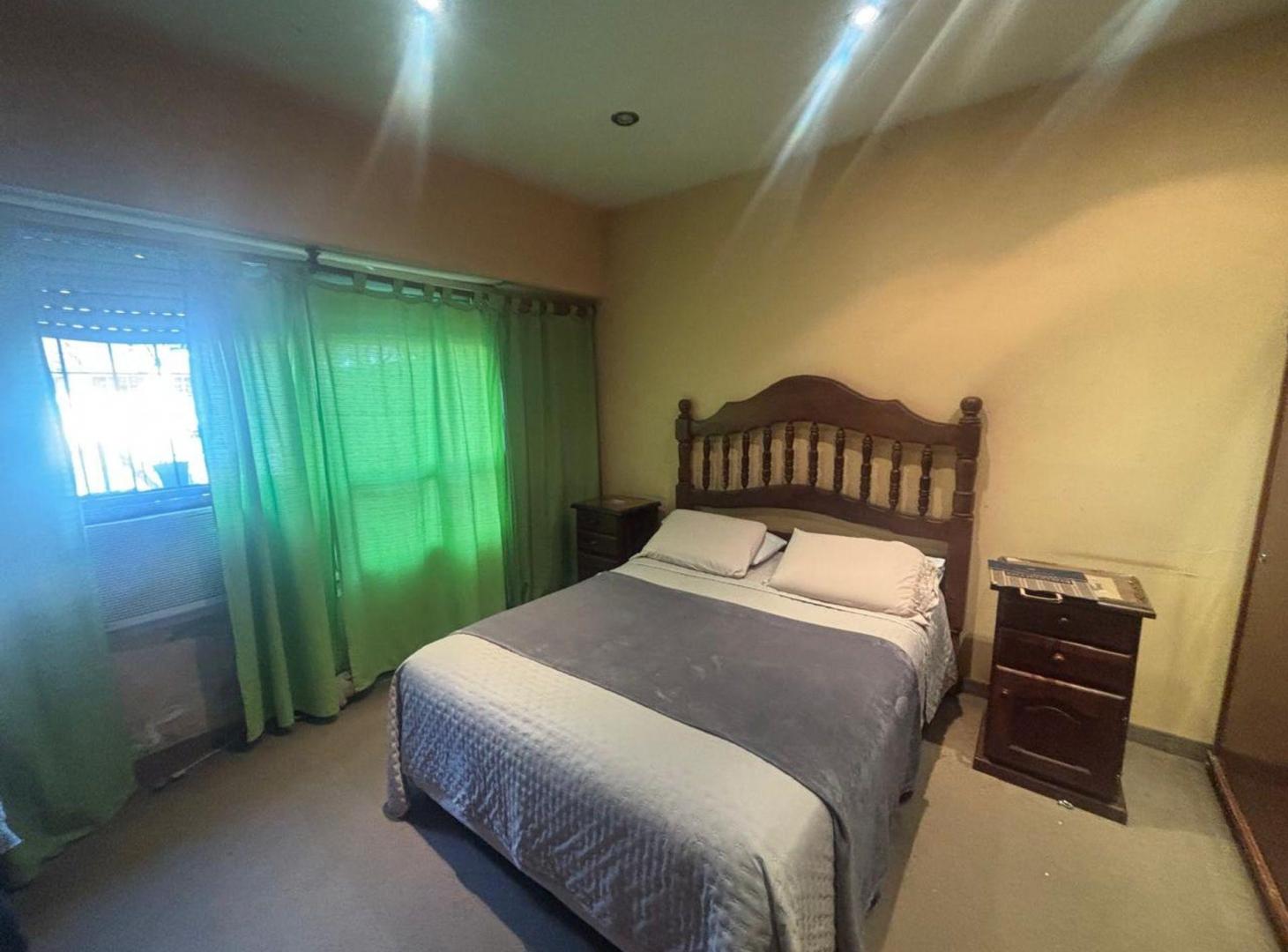 Foto de VENTA CASA 3 AMB CON PILETA EN PONTEVEDRA, imagen 5