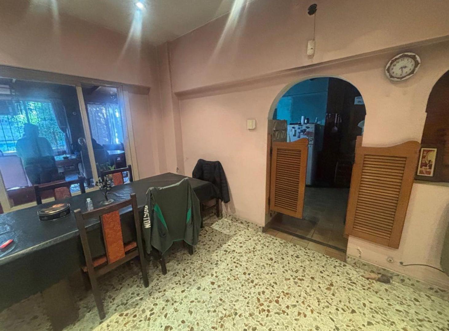 Foto de VENTA CASA 3 AMB CON PILETA EN PONTEVEDRA, imagen 4