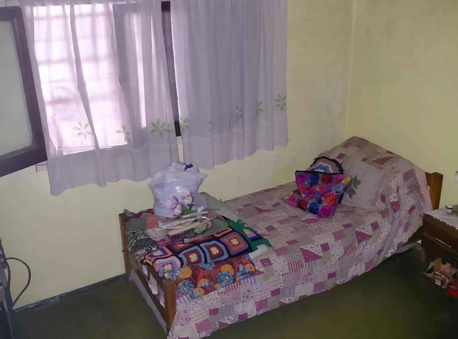Foto de CASA EN VENTA 2 DORMITORIOS / PALOMAR APTA CREDITO, imagen 2