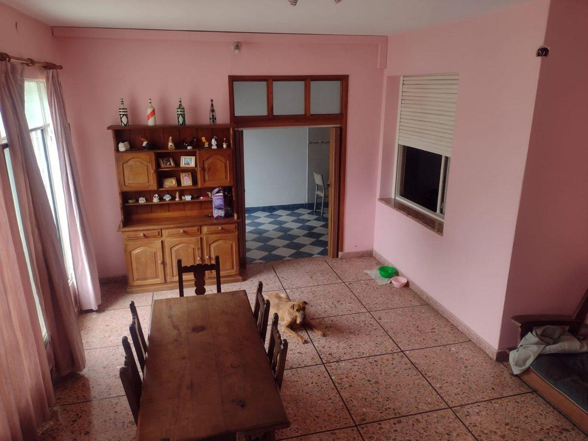 Foto de VENTA CASA 6 AMBIENTES PILETA ITUZAINGO, imagen 4