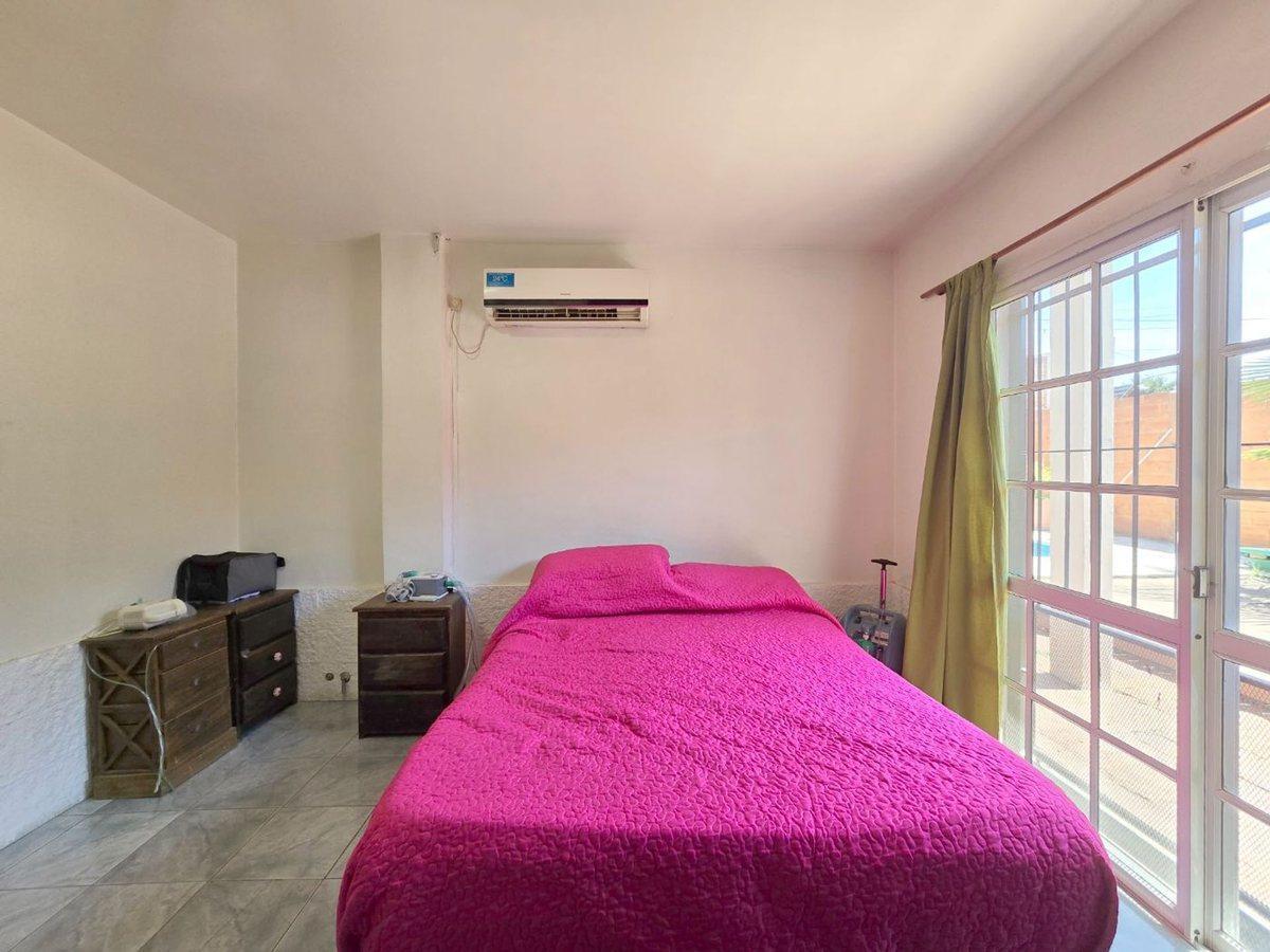 Foto de VENTA DE CASA 6 AMBIENTES EN BLOQUE EN ITUZAINGO, imagen 4