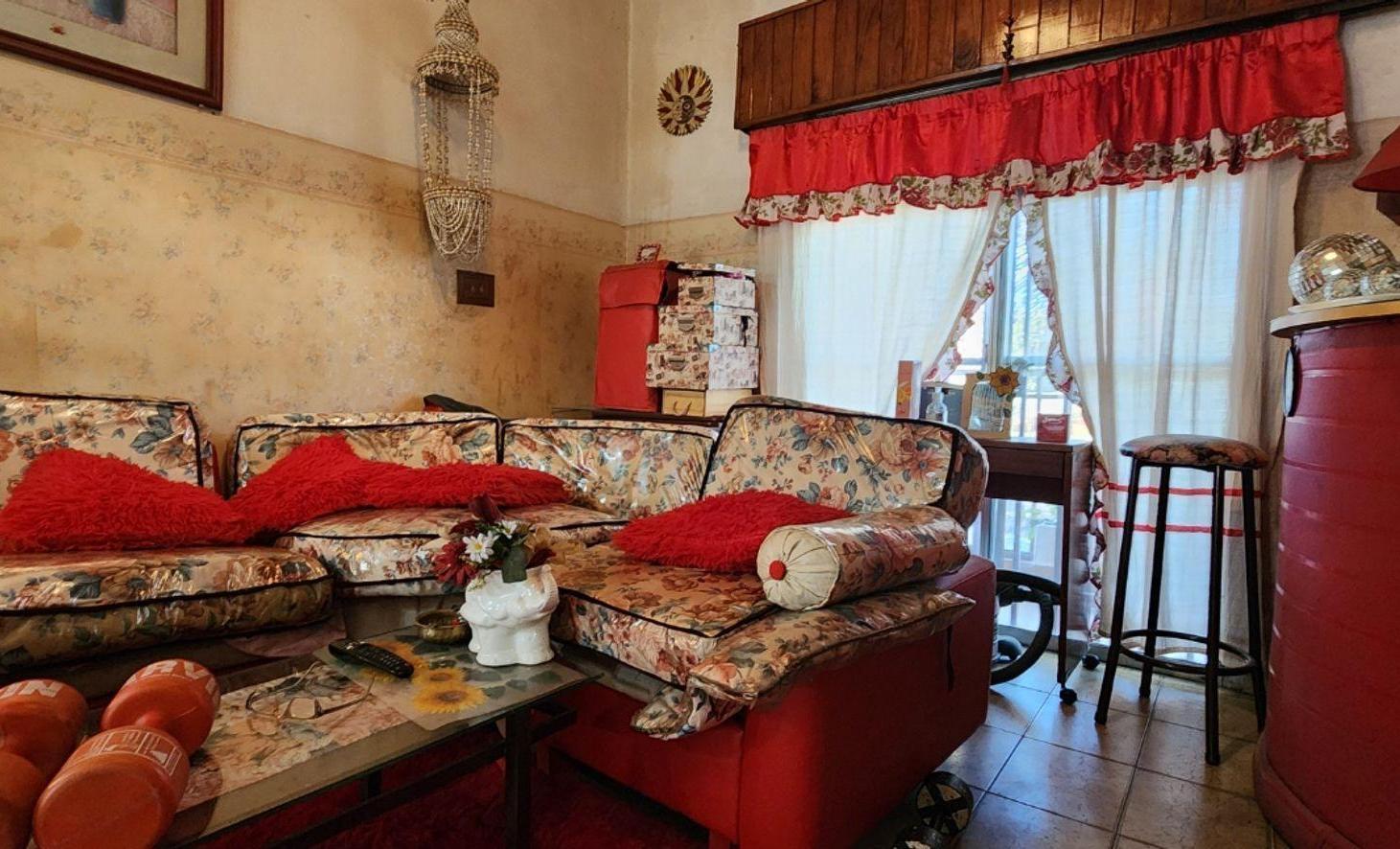 Foto de VENTA CASA 3 AMB + 2 LOCALES + DEPTO ITUZAINGO, imagen 5