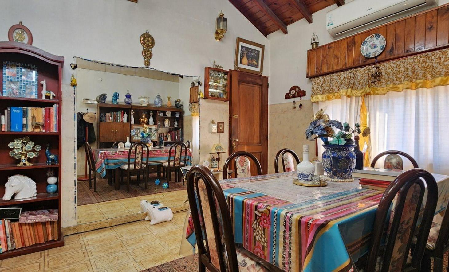 Foto de VENTA CASA 3 AMB + 2 LOCALES + DEPTO ITUZAINGO, imagen 4