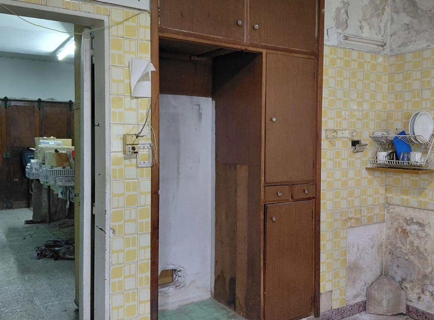 Foto de VENTA CASA CIUDADELA 4 AMB.JARDIN-COCH-REFACCIONAR, imagen 3