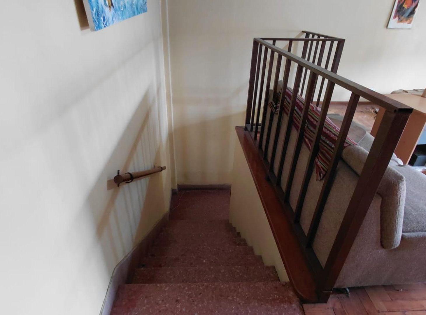 Foto de VENTA CASA CIUDADELA 4 AMB.JARDIN-COCH-REFACCIONAR, imagen 2