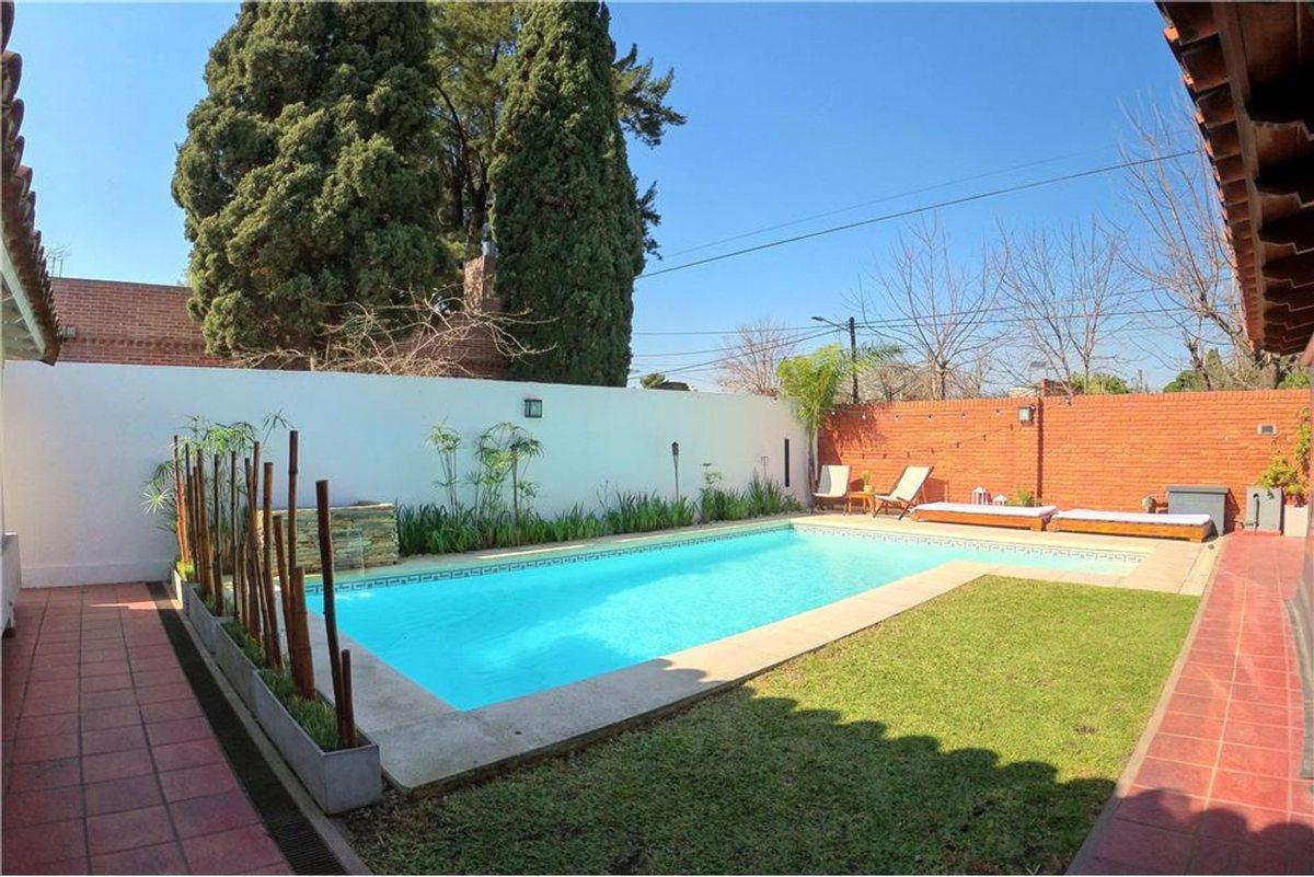 Foto de CASA 3 AMBIENTES VENTA ITUZAINGO C/ PILETA PERMUTA, imagen 2