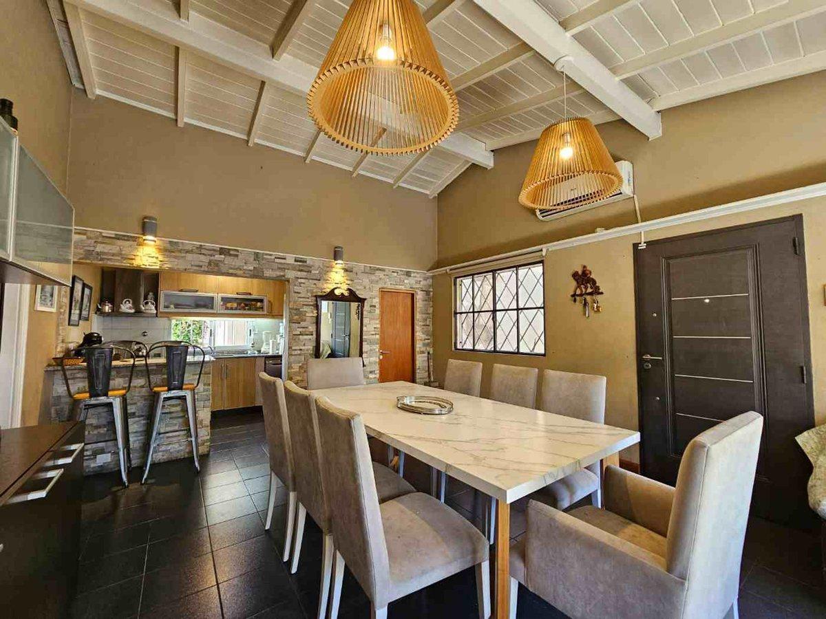 Foto de CASA 3 AMBIENTES VENTA ITUZAINGO C/ PILETA PERMUTA, imagen 1