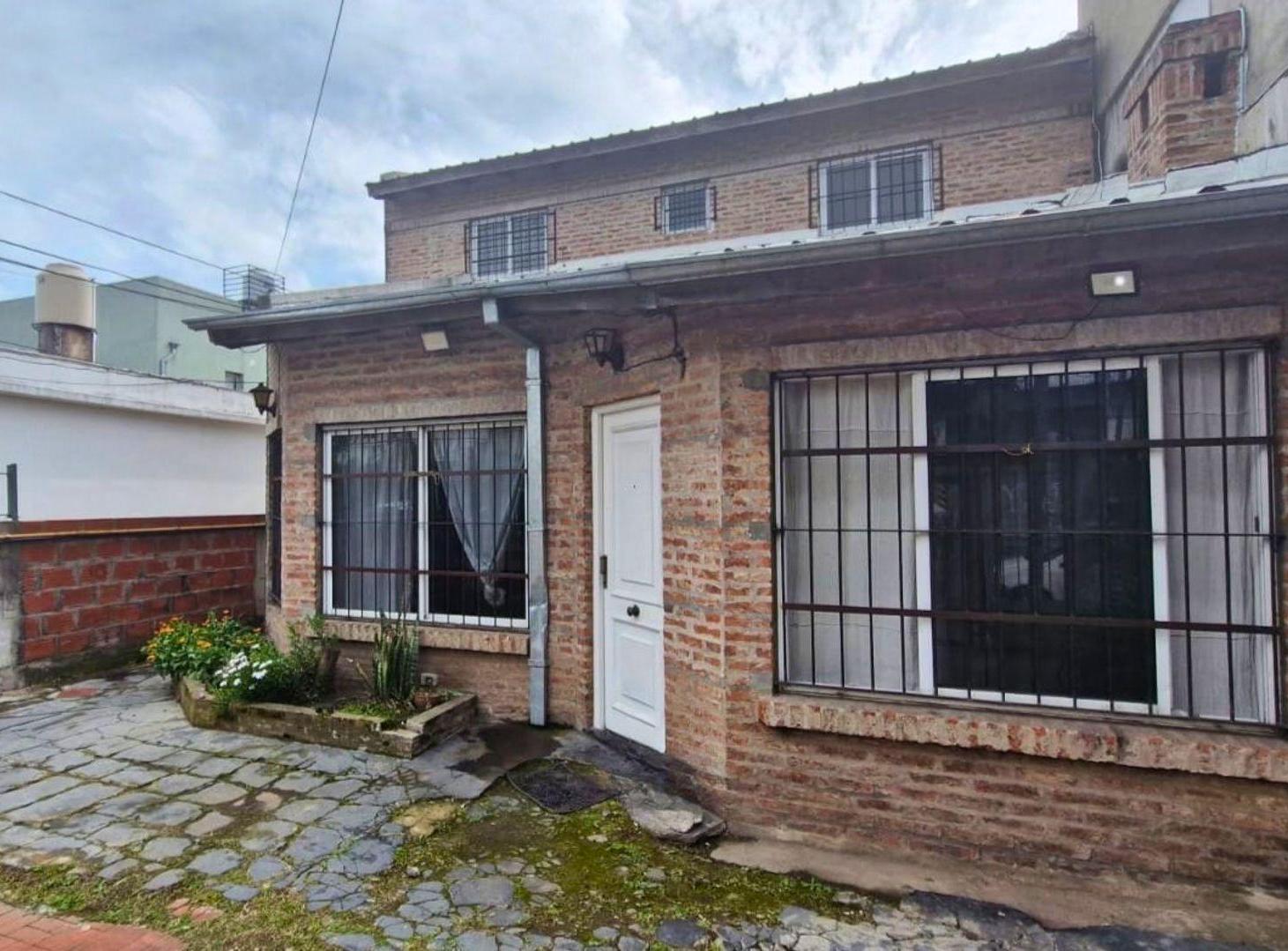 Foto de VENTA CASA 5 AMBIENTES MERLO, imagen 1