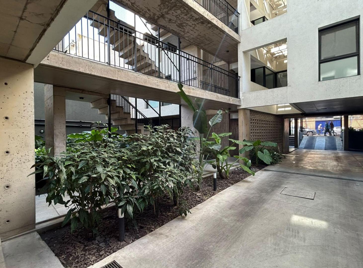 Foto de DEPARTAMENTO 2 AMBIENTES CON BALCON CASTELAR, imagen 1