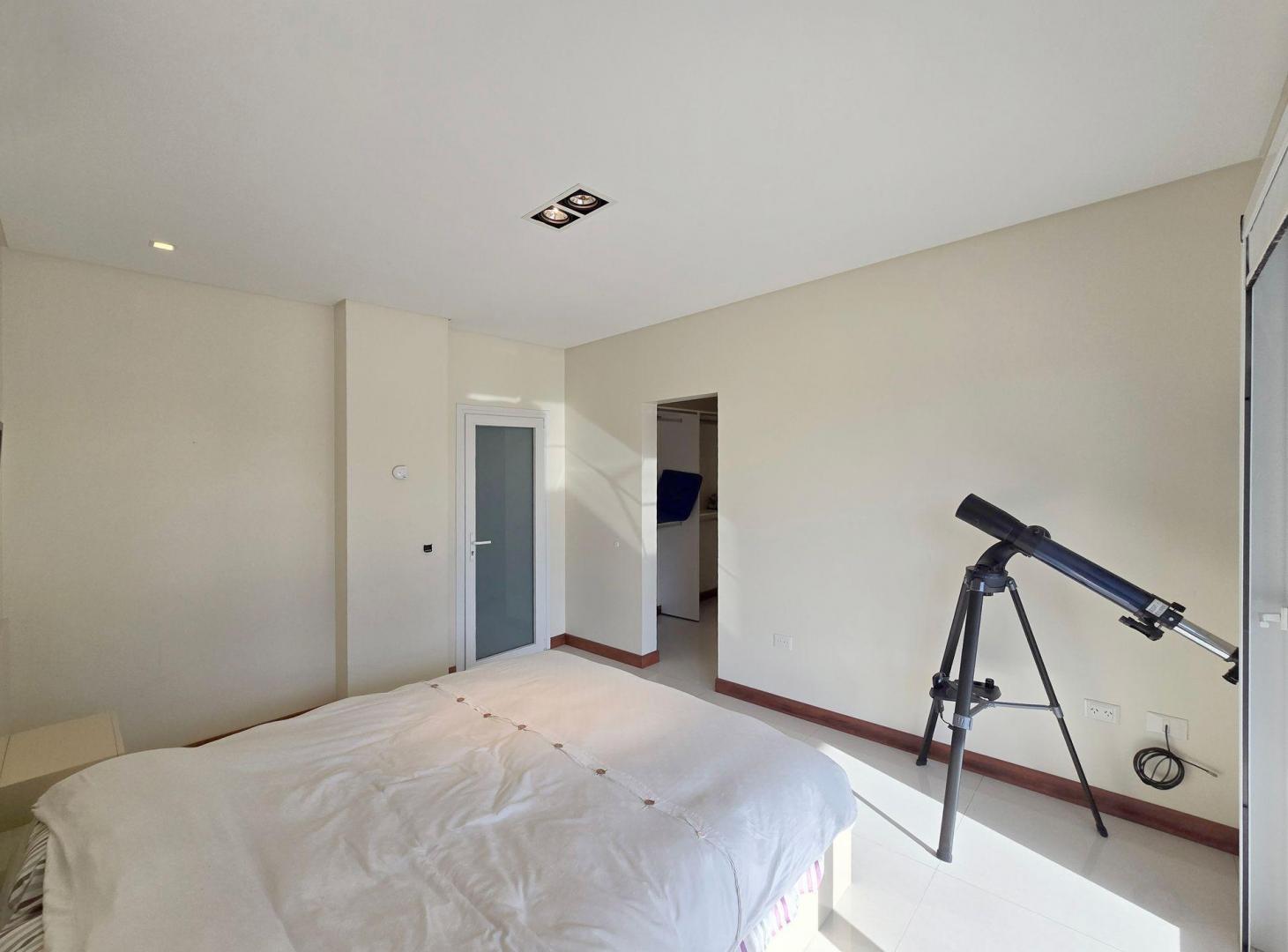 Foto de VENTA CASA LUJAN 8 AMB PILETA GREEN DE GOLF, imagen 2