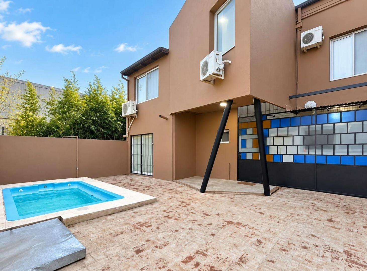 Foto de VENTA PH 4 AMB CASTELAR SUR CON PILETA Y QUINCHO, imagen 2